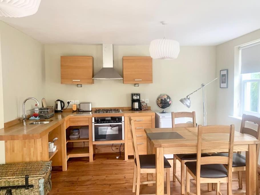 Delightful Ely House Bright And Warm With Cathedral View Apartment Exterior foto