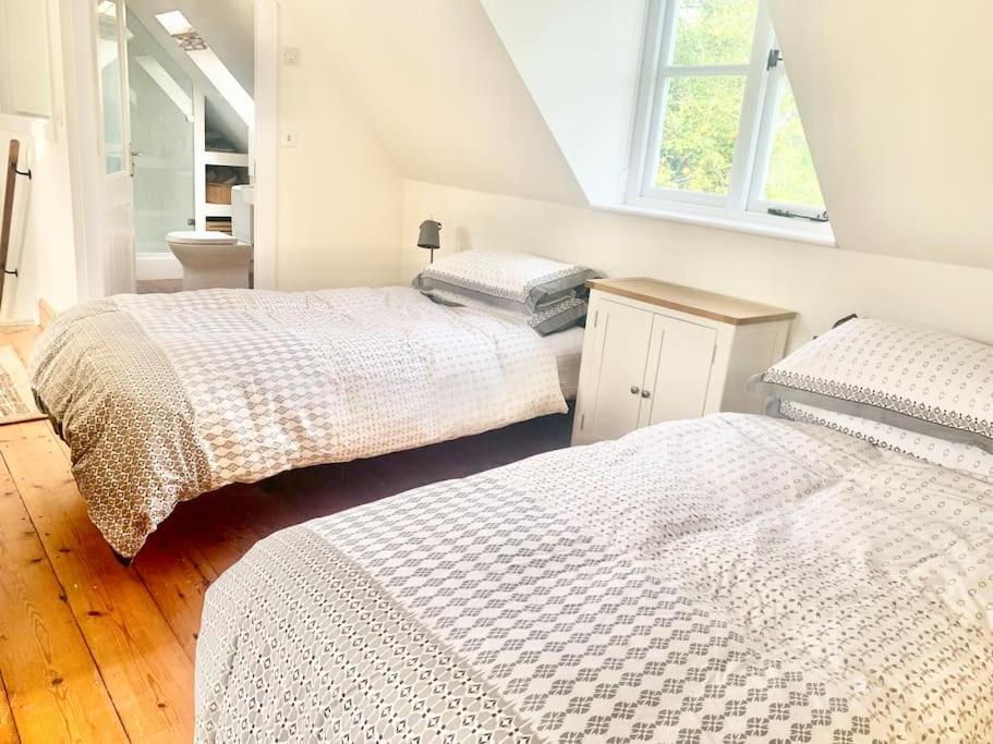 Delightful Ely House Bright And Warm With Cathedral View Apartment Exterior foto