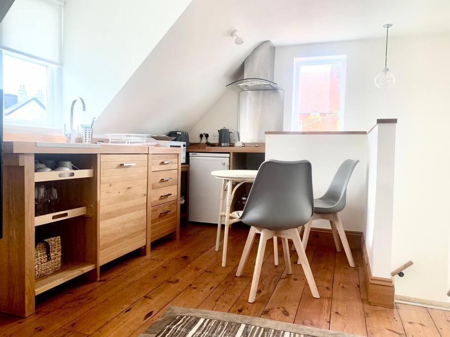 Delightful Ely House Bright And Warm With Cathedral View Apartment Exterior foto